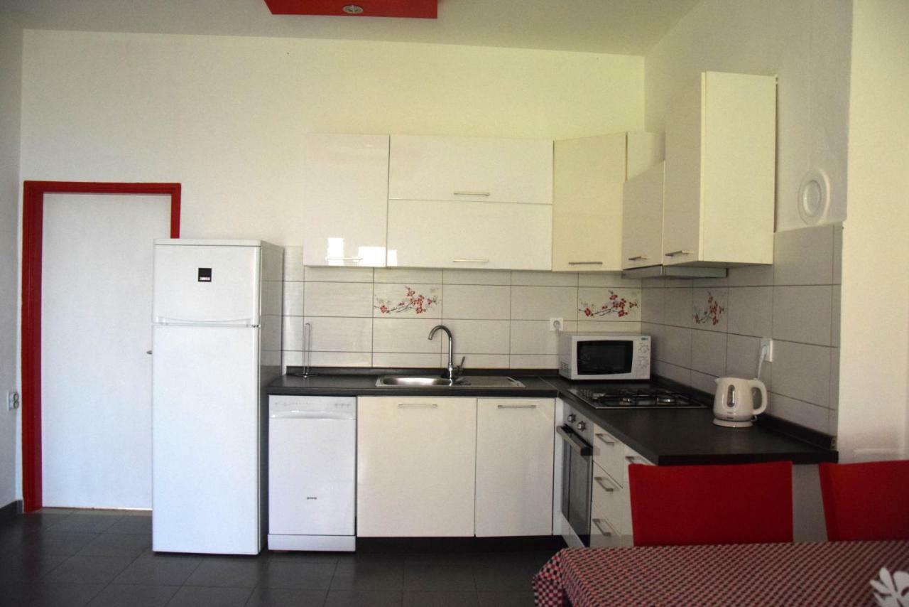Apartman Ana Leilighet Sali Eksteriør bilde