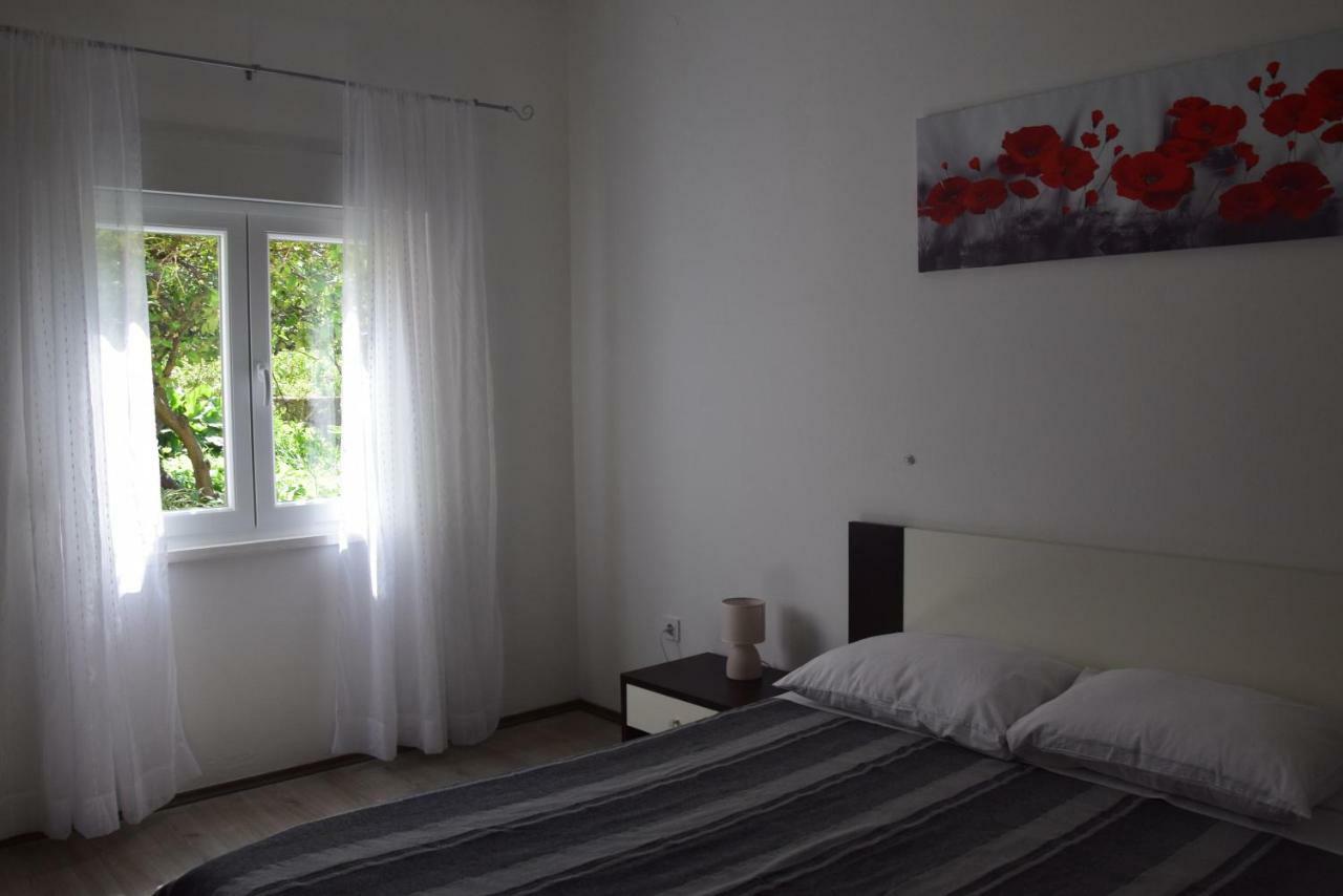 Apartman Ana Leilighet Sali Eksteriør bilde