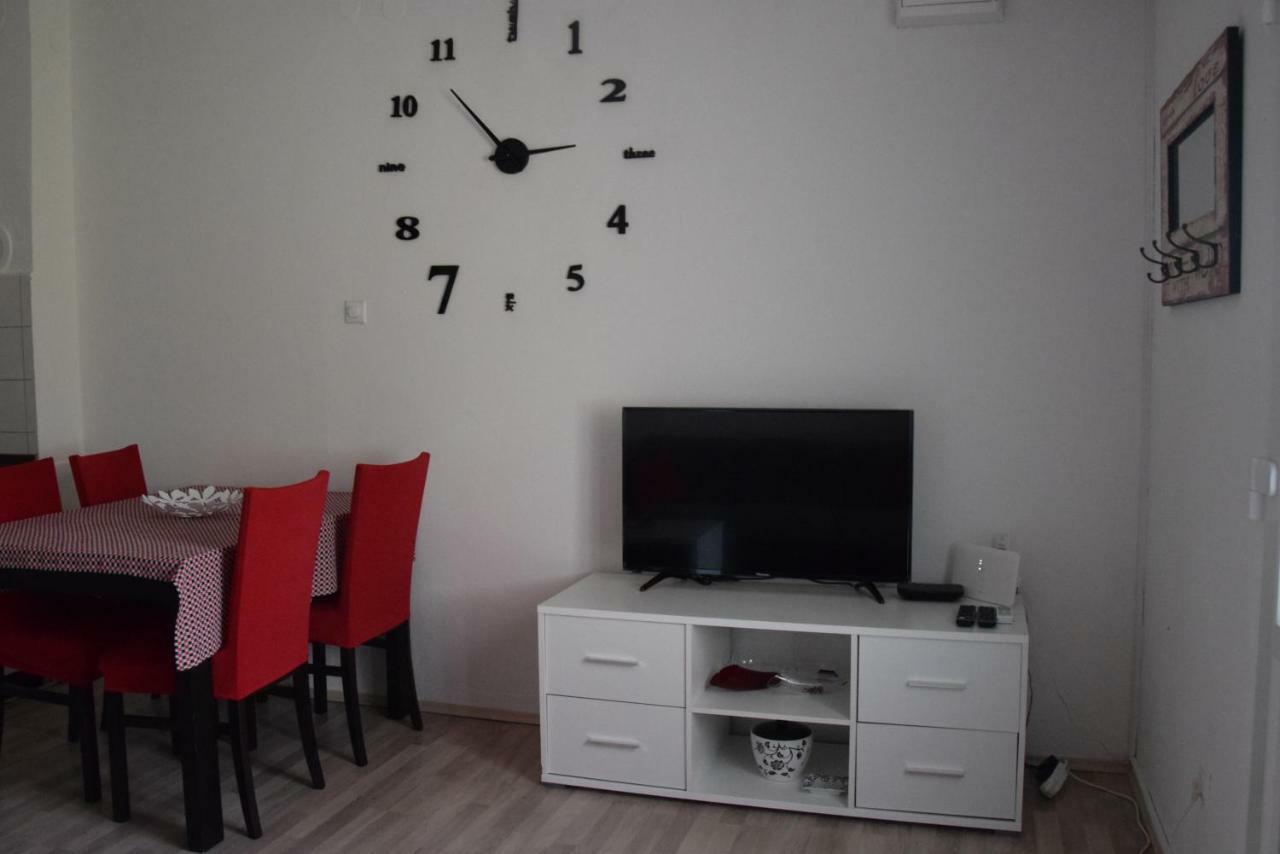 Apartman Ana Leilighet Sali Eksteriør bilde